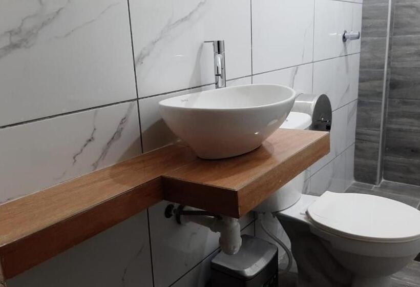 پانسیون Gran Imperial Avenida