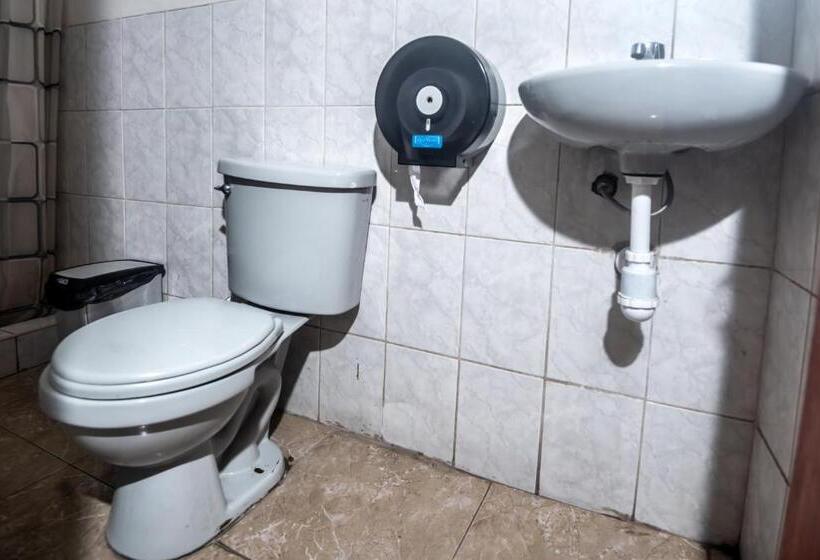 پانسیون Gran Imperial Avenida