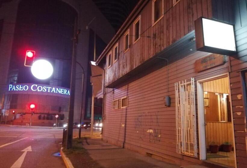 بنسيون Hostal Copiapó Puerto Montt