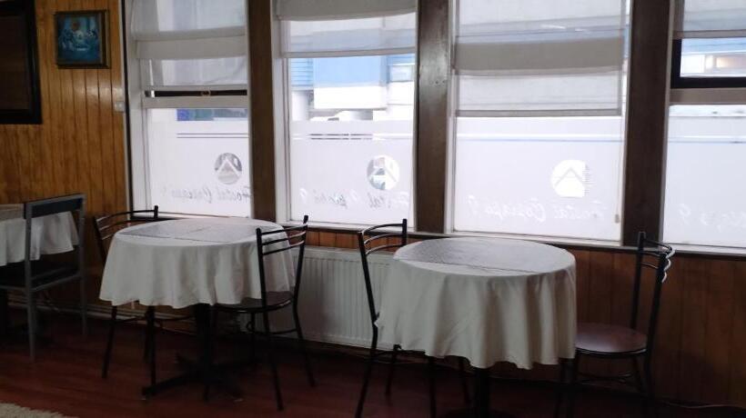 بنسيون Hostal Copiapó Puerto Montt