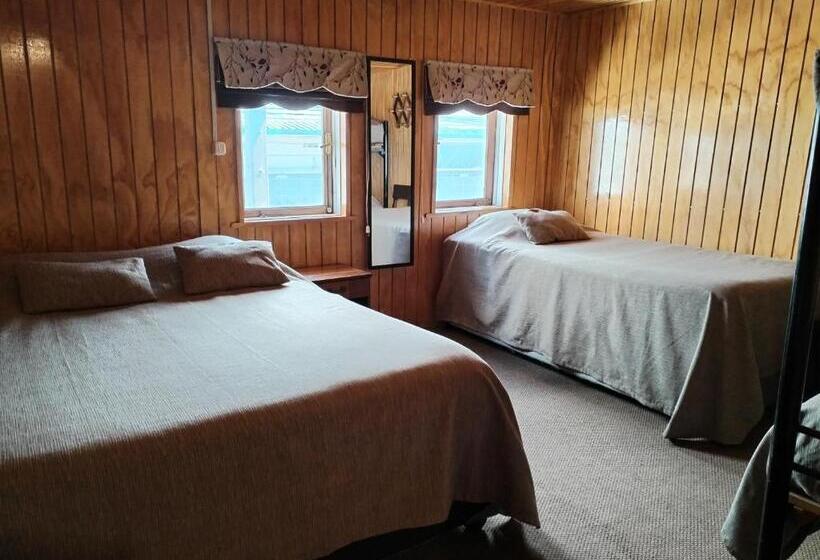بنسيون Hostal Copiapó Puerto Montt