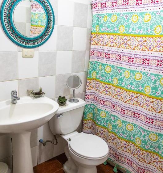 פנסיון Hostal La Casita Del Bajo