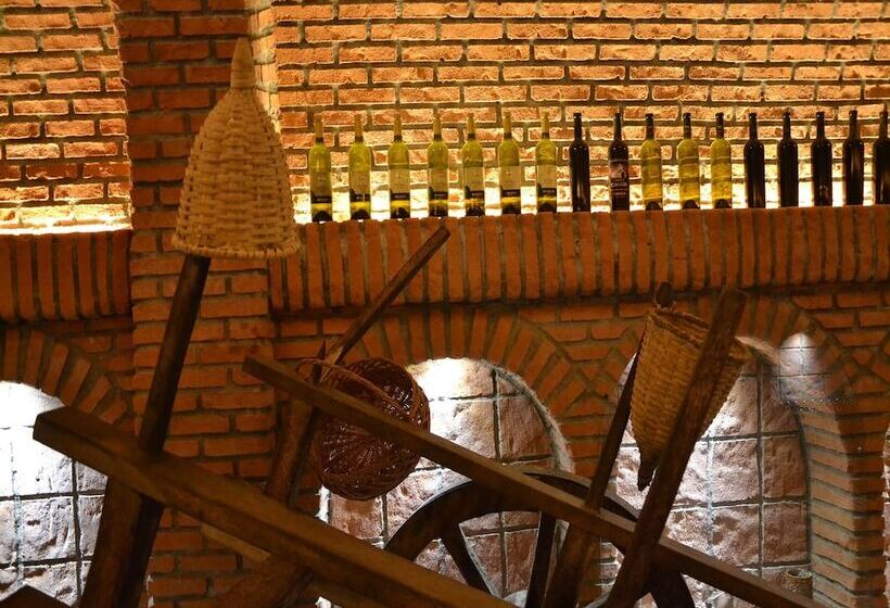 پانسیون Room In Bb Triple Room In Kvareli, Georgia