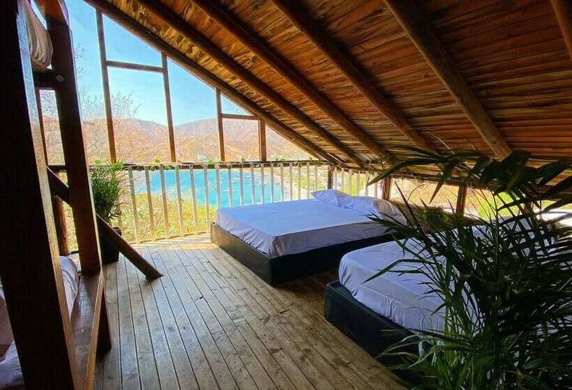 ペンション Tamarindo Beach Hostel