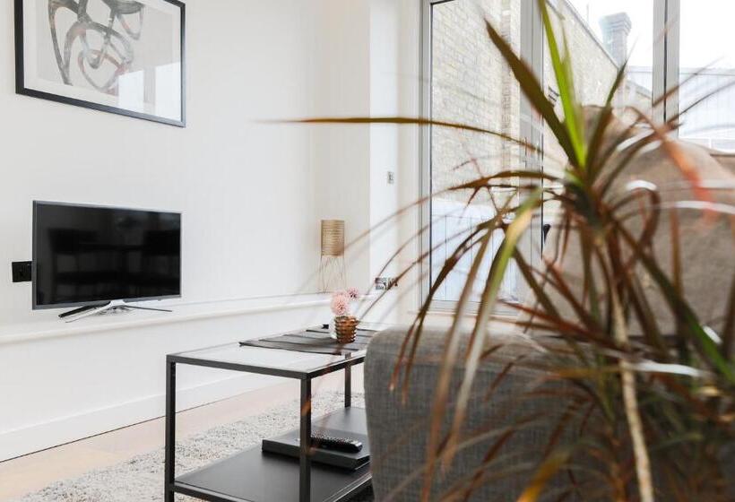 Stayinn Trafalgar Square