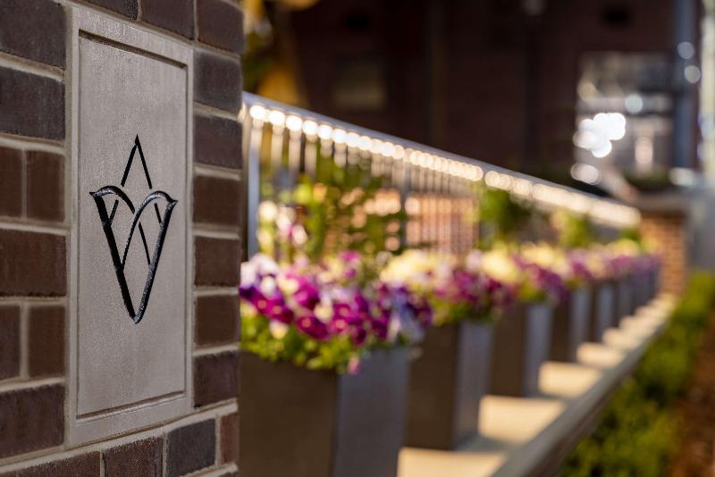 Valley Hotel Homewood Birmingham, Curio Collection By Hilton