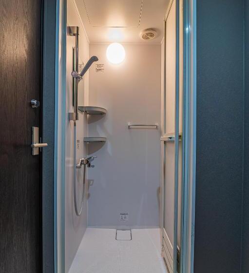 Wise Owl Hostels River Tokyo