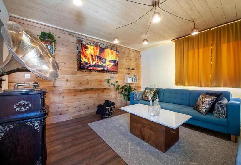 ユースホステル Room's Chez Beni