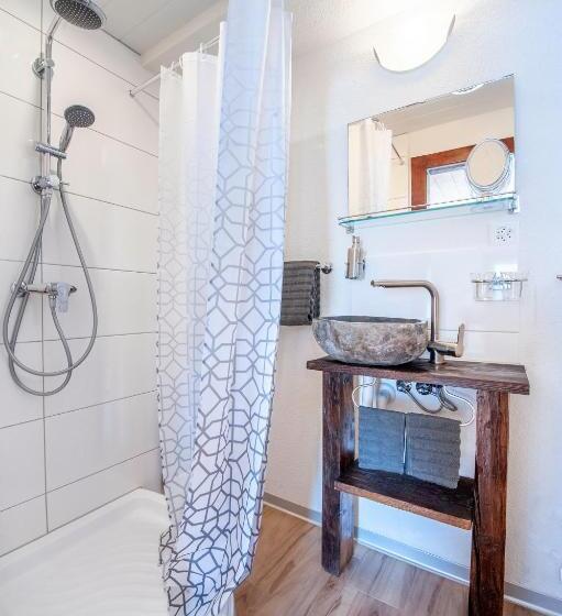 ユースホステル Room's Chez Beni