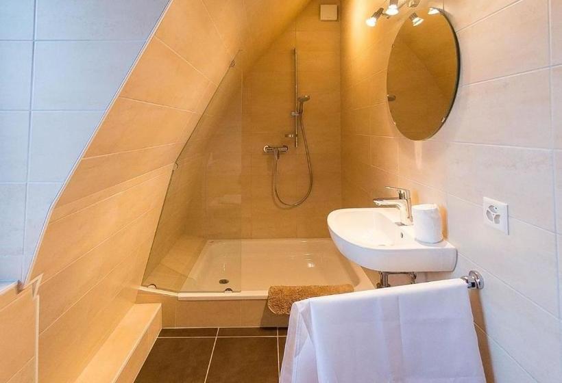 住宿加早餐  Bnb La Péniche