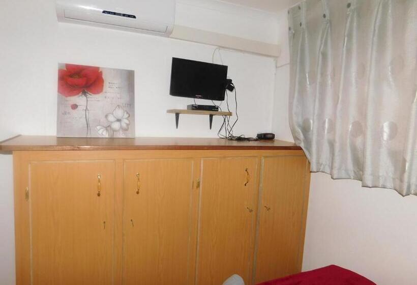 Fouriestreet 199 Bed And Breakfast