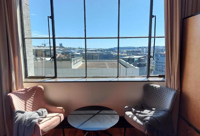 Heritage Apartments Auckland Cbd Rooftop Pool, Spas, Gyms & Saunas