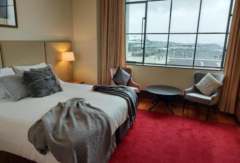 Heritage Apartments Auckland Cbd Rooftop Pool, Spas, Gyms & Saunas