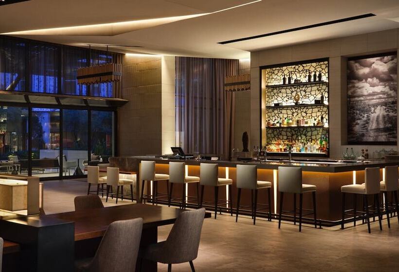 Ac Hotel By Marriott Phoenix Downtown