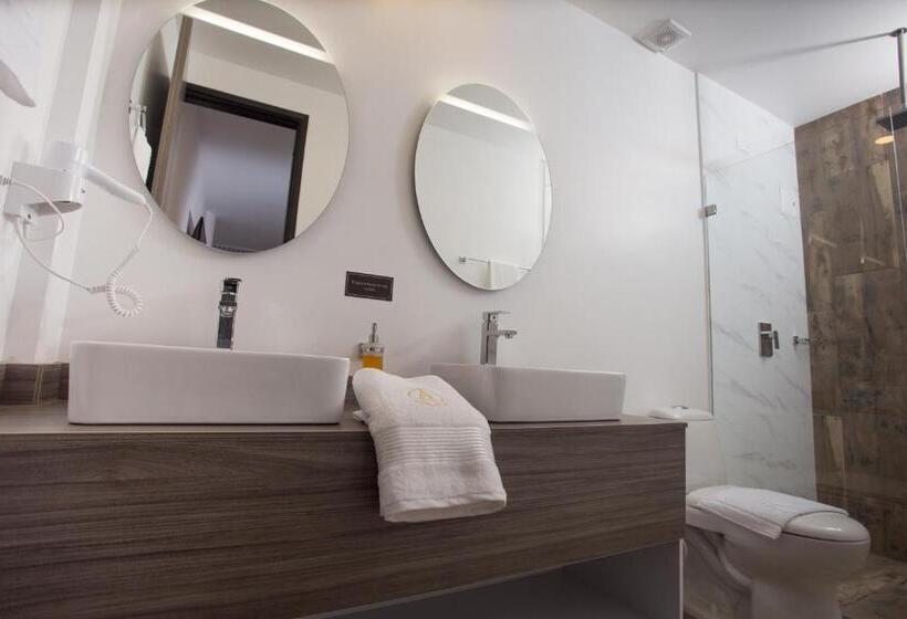 בית מלון כפרי Aristo Gold