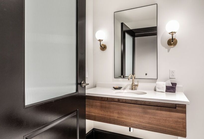 ホテル Bottleworks