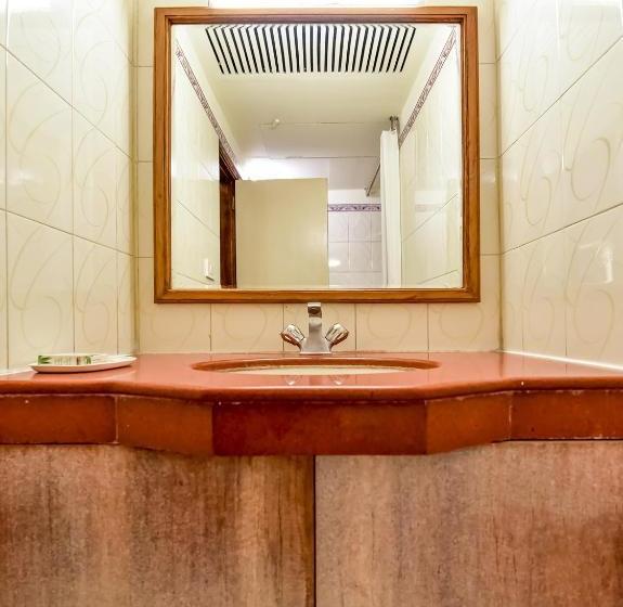 فندق Capital O 76784 Lmb