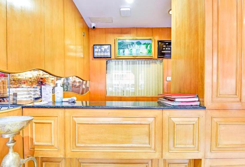 فندق Capital O 76784 Lmb