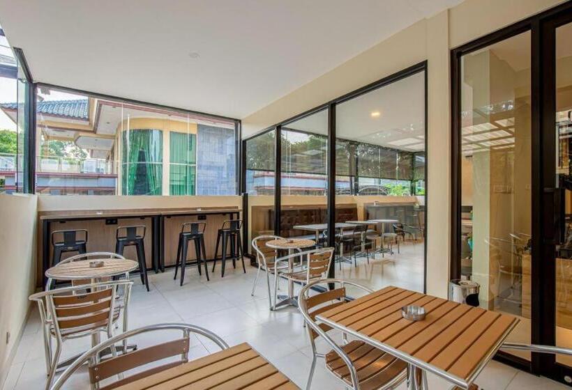 ホテル Casavida Mansion