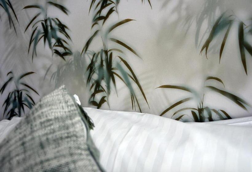 בית מלון כפרי De Rousch   4 Sterren Superieur