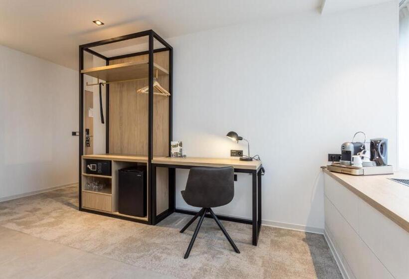 בית מלון כפרי De Rousch   4 Sterren Superieur