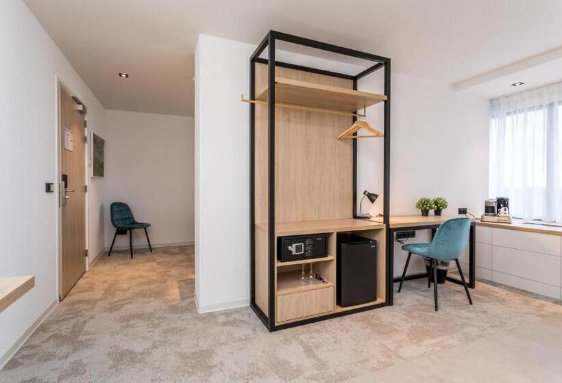 בית מלון כפרי De Rousch   4 Sterren Superieur