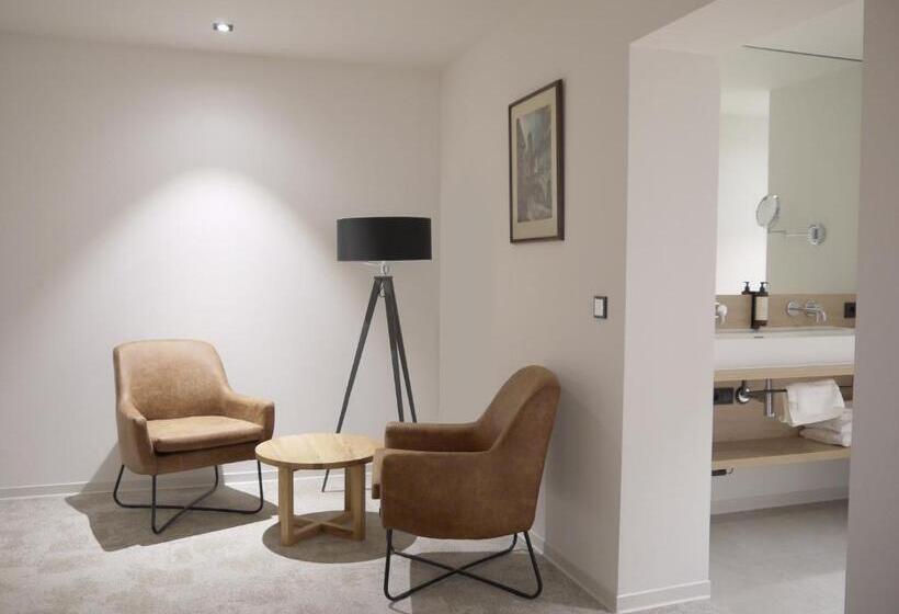 בית מלון כפרי De Rousch   4 Sterren Superieur