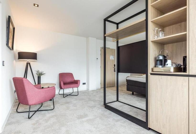 בית מלון כפרי De Rousch   4 Sterren Superieur