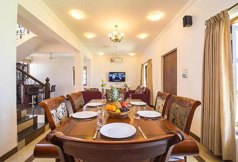 Отель Fabescape Park Villa Resort