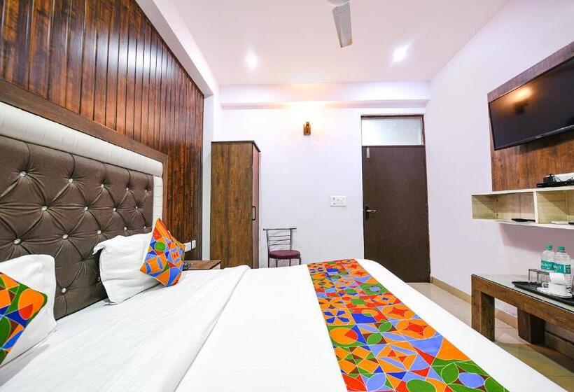 ホテル Fabexpress Golden Stone