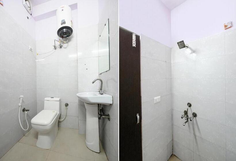 ホテル Fabexpress Golden Stone