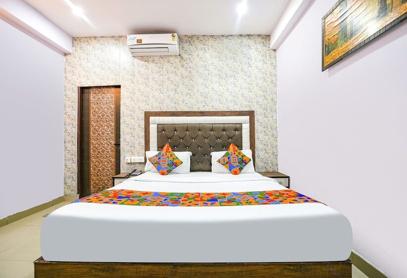 ホテル Fabexpress Golden Stone