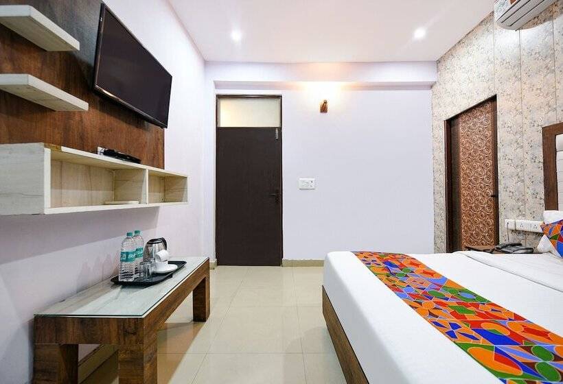 ホテル Fabexpress Golden Stone