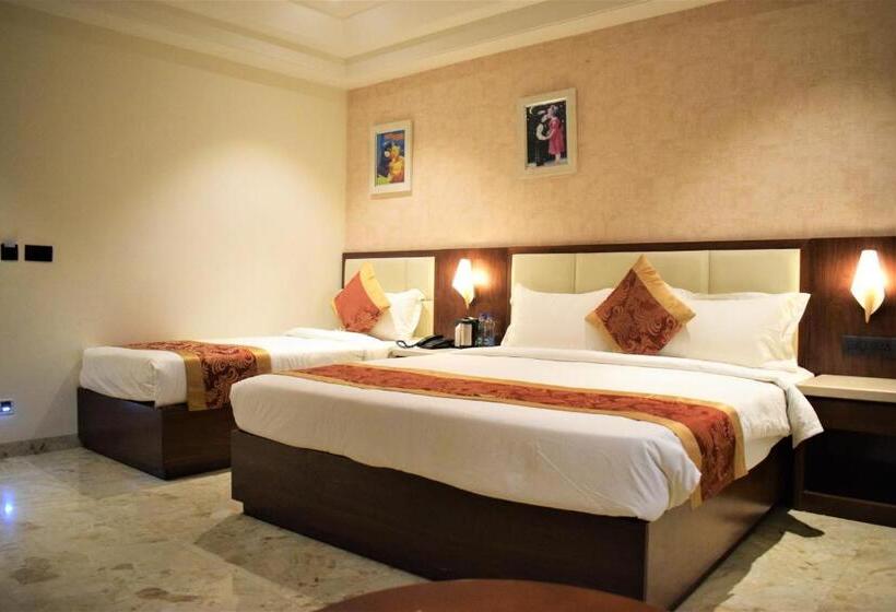 Hotel The Grand, Chittorgarh