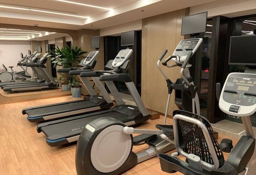 Отель Hilton Garden Inn Changzhou Jintan