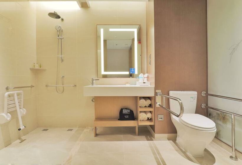 Отель Hilton Garden Inn Changzhou Jintan