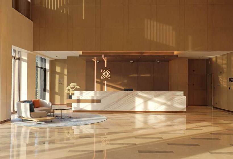 Отель Hilton Garden Inn Changzhou Jintan