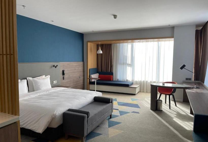 호텔 Holiday Inn Express Ulanqab Jining