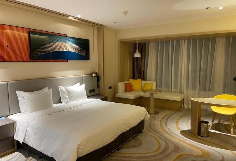 فندق Holiday Inn Express Ulanqab Jining