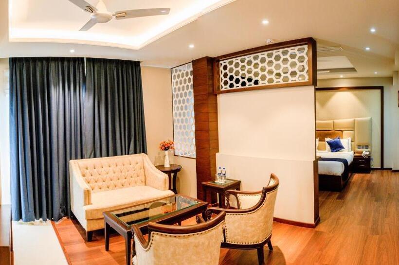 酒店 Justa Palampur Resort & Convention Centre