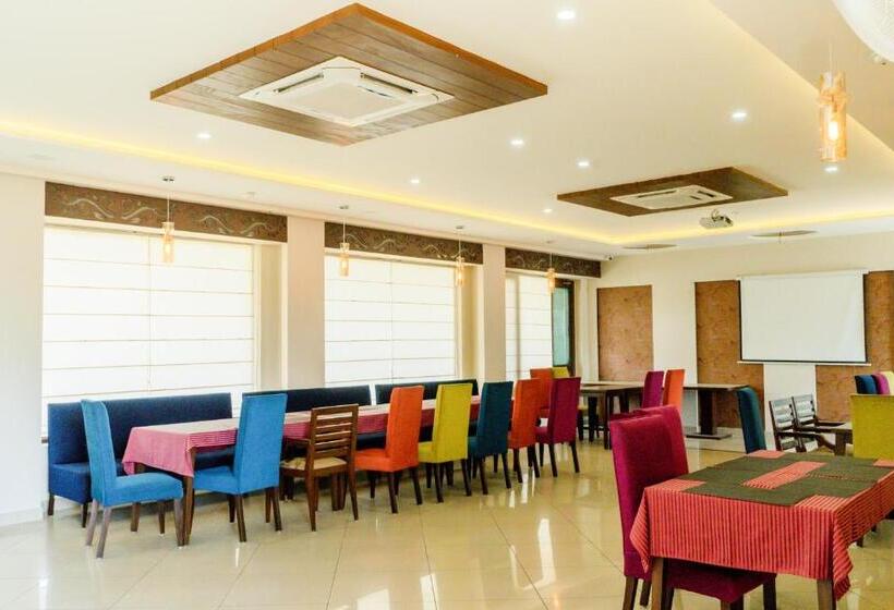 酒店 Justa Palampur Resort & Convention Centre