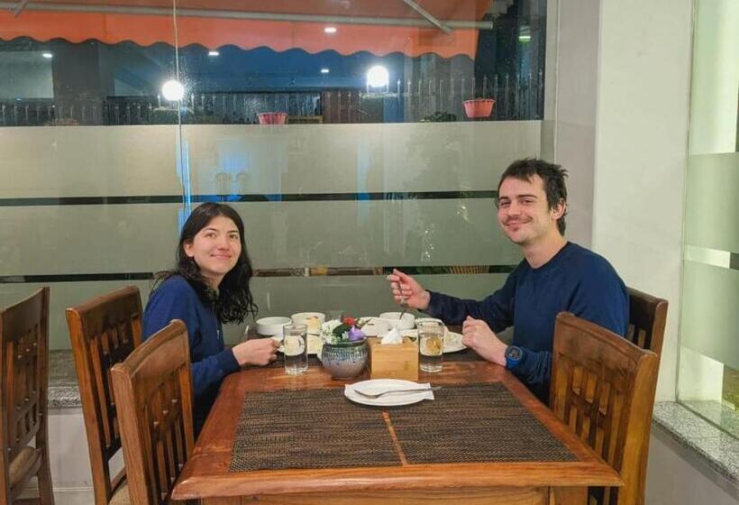 هتل Krishna Kathmandu