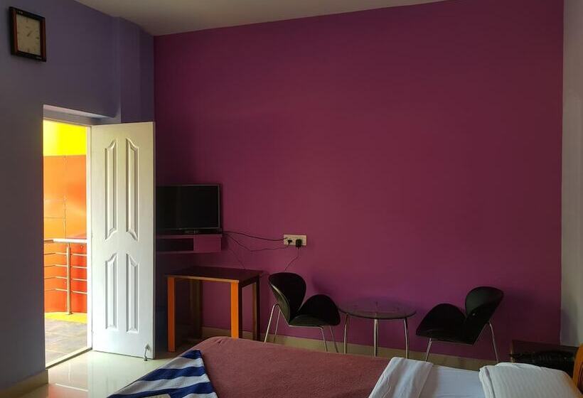 בית מלון כפרי Krishna Tara Comforts