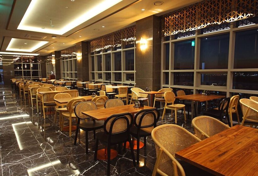 Layers Hotel Busan Hadan