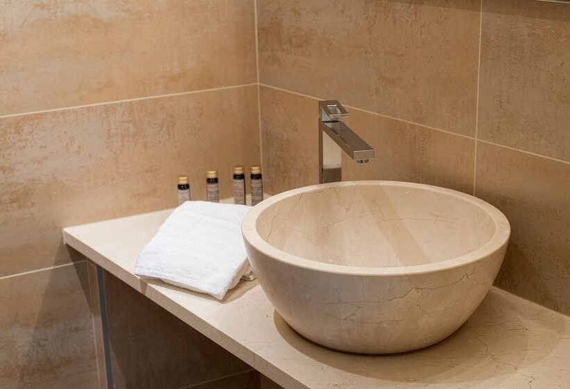 فندق Les Remparts Hôtels Et Demeures Historiques