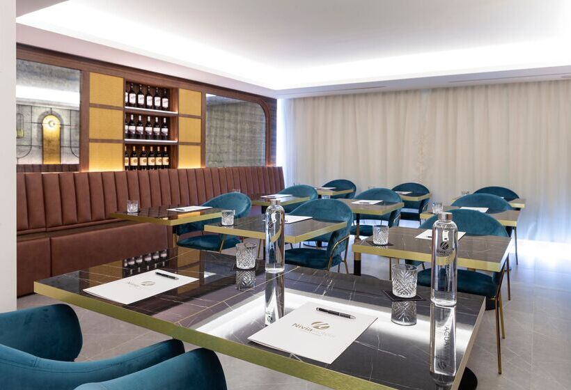 هتل Nivia Born Boutique