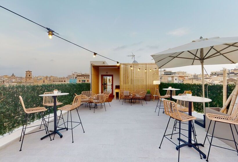 هتل Nivia Born Boutique