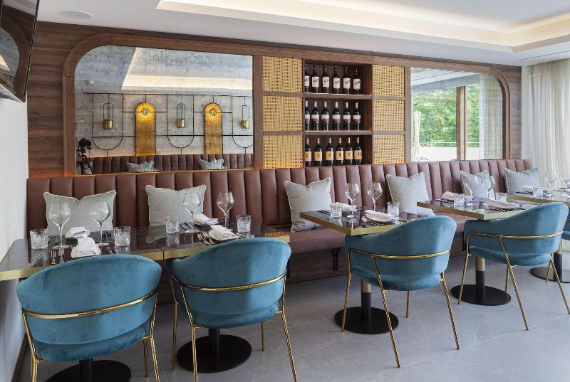 هتل Nivia Born Boutique