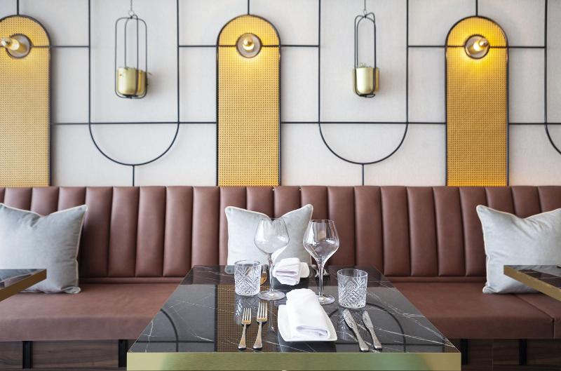 هتل Nivia Born Boutique