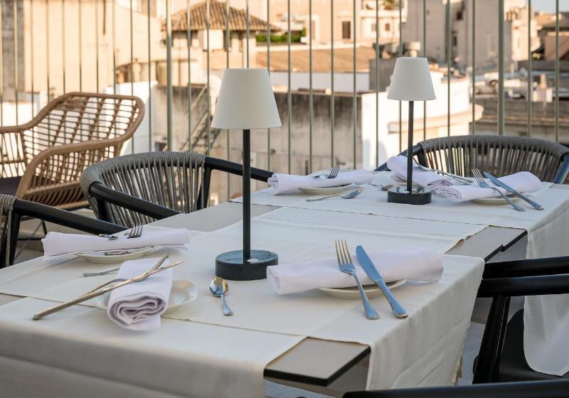 هتل Nivia Born Boutique